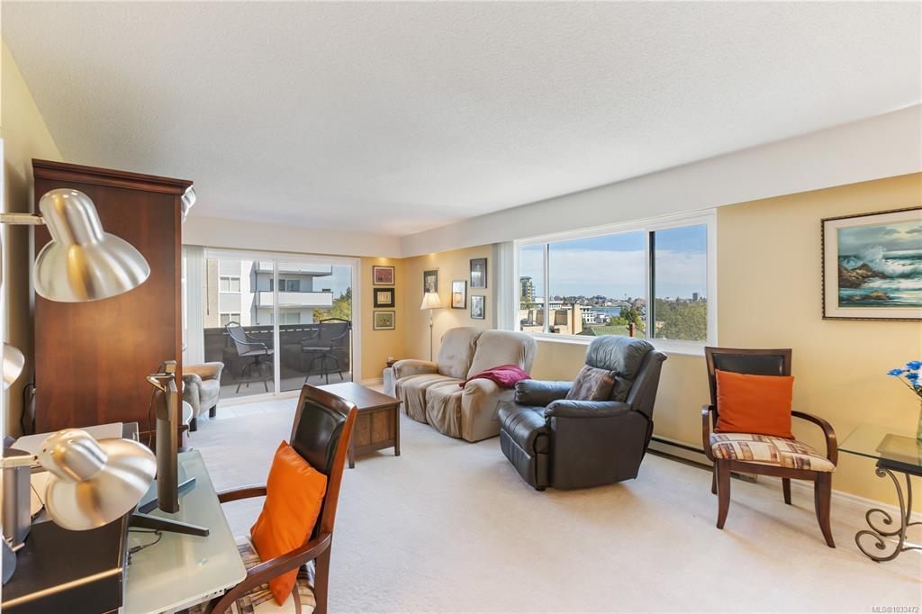 Fifth View of 929 Esquimalt Rd, Esquimalt, BC, V9A 3M7