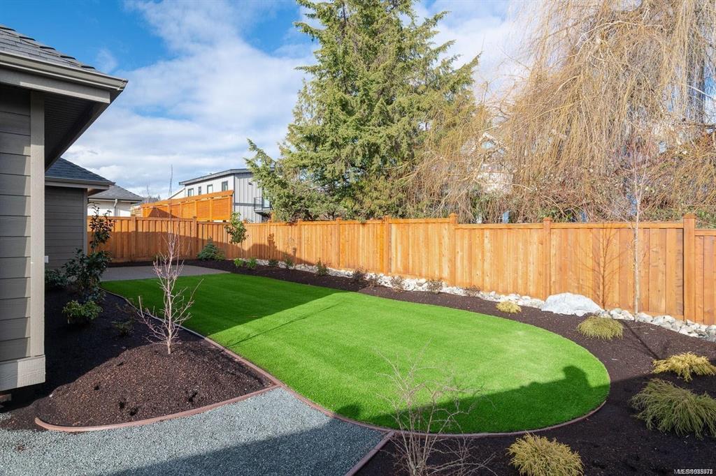 Fourth View of 409 Hummingbird Pl, Parksville, BC, V9P 1K1
