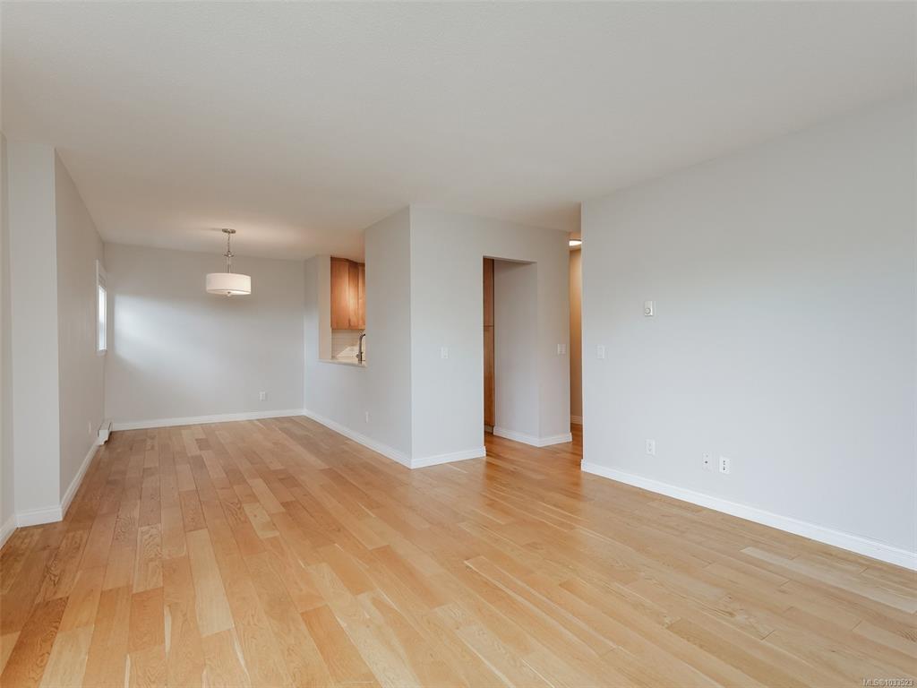 Fifth View of 770 Cormorant St, Denby Place, Victoria, BC, V8W 3J3
