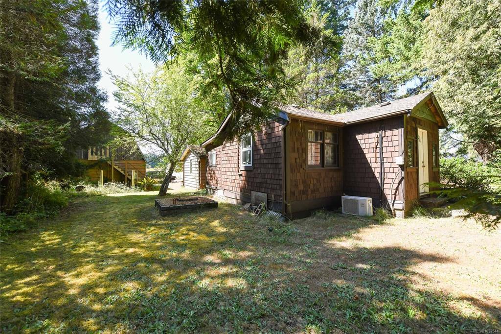 Fifth View of 5835 Island Hwy N, Courtenay, BC, V9J 1T3