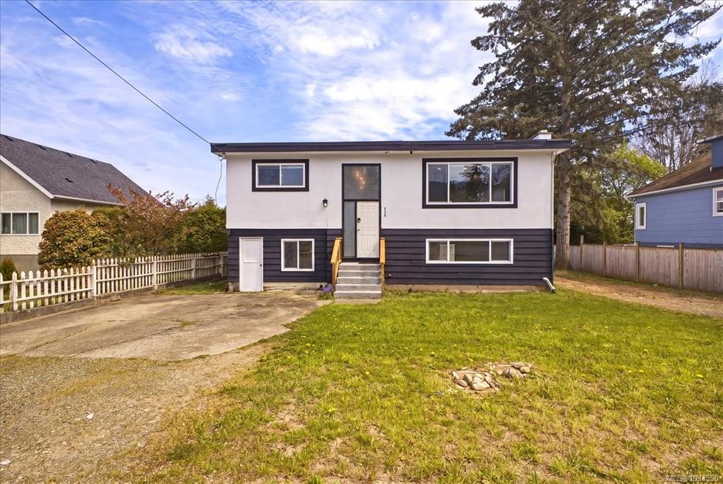 Second View of 428 Howard Ave, Nanaimo, BC, V9R 3S4