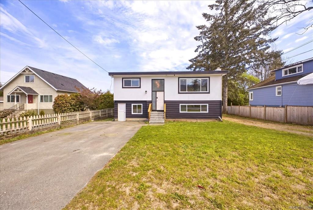 Third View of 428 Howard Ave, Nanaimo, BC, V9R 3S4