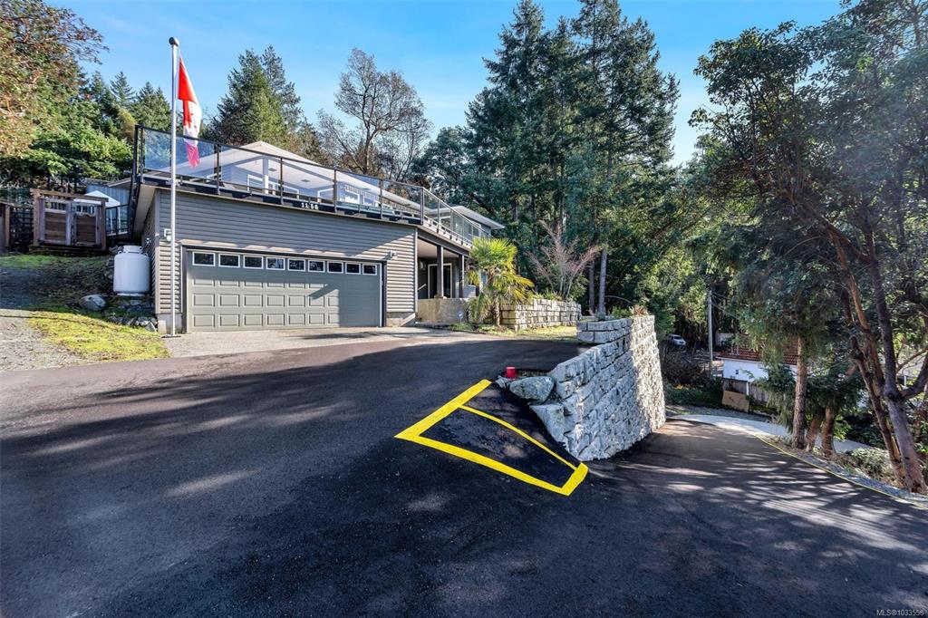 1158 Kathleen Dr, 1033558, BC,