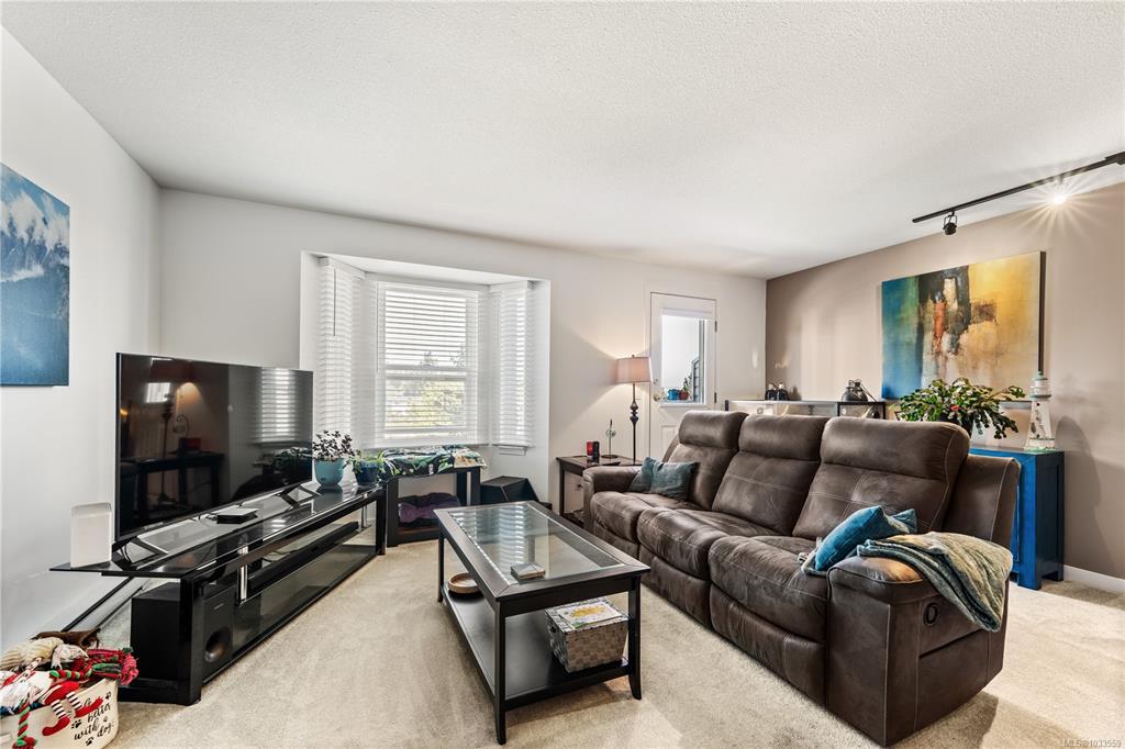 Third View of 1663 Dufferin Cres, DUFFERIN HEIGHTS, Nanaimo, BC, V9S 5T4