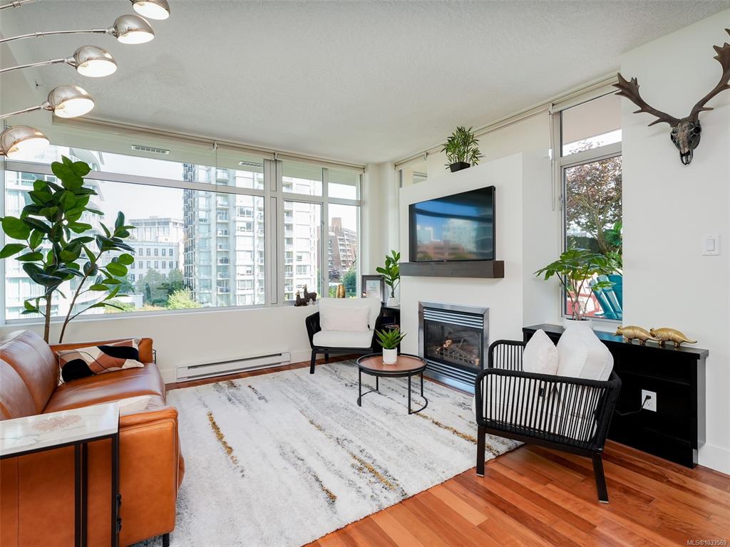 Fifth View of 737 Humboldt St, Aria, Victoria, BC, V8W 1B1