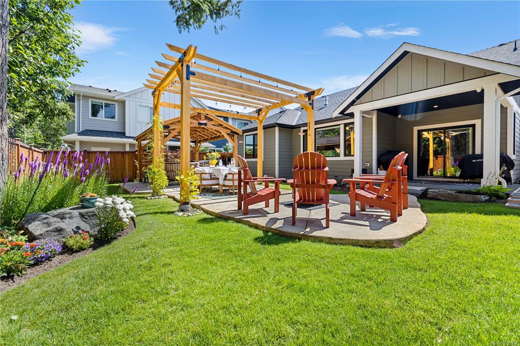 710 Salal St, 1033592, BC,