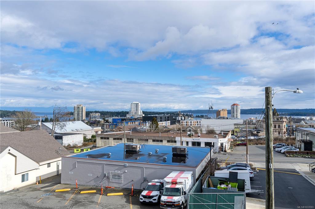 Third View of 240 Milton St, Pacific View Terrace, Nanaimo, BC, V9R 2K6