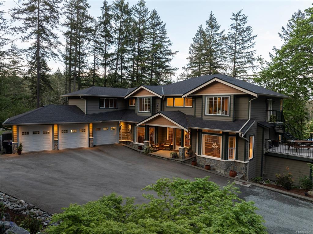 Second View of 376 Viaduct Ave W, Saanich, BC, V9E 2B6