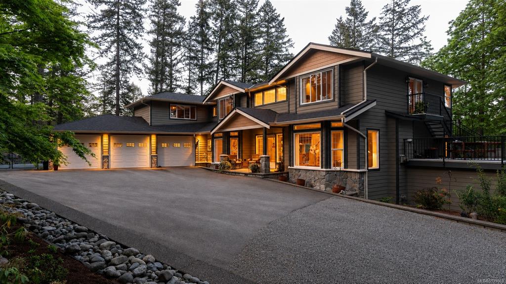 Third View of 376 Viaduct Ave W, Saanich, BC, V9E 2B6