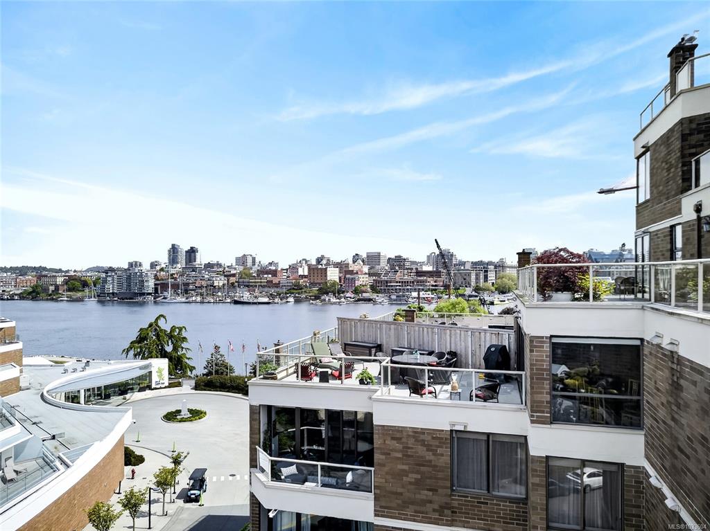 225 Belleville St, 1033604, BC,