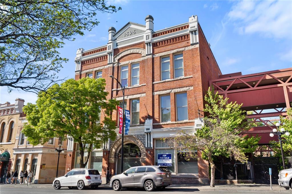 Second View of 524 Yates St, Victoria, BC, V8W 1K8