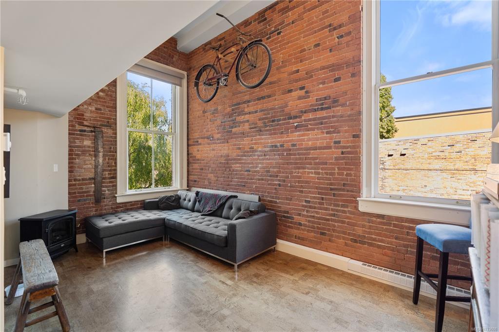Fourth View of 524 Yates St, Victoria, BC, V8W 1K8