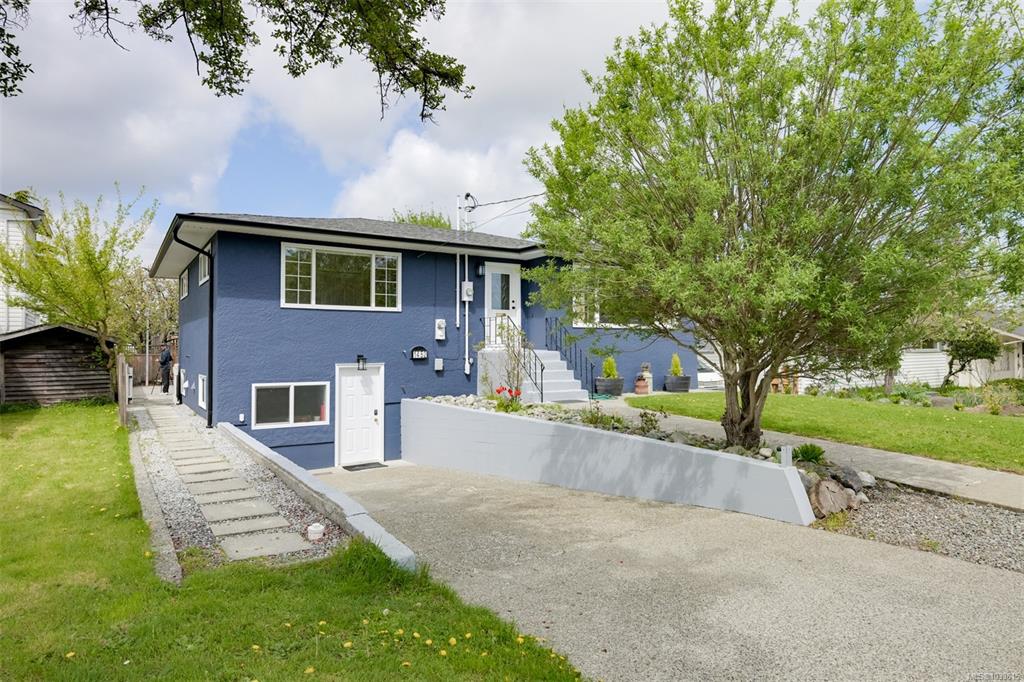 Fourth View of 1452 Westall Ave, Victoria, BC, V8T 2G5