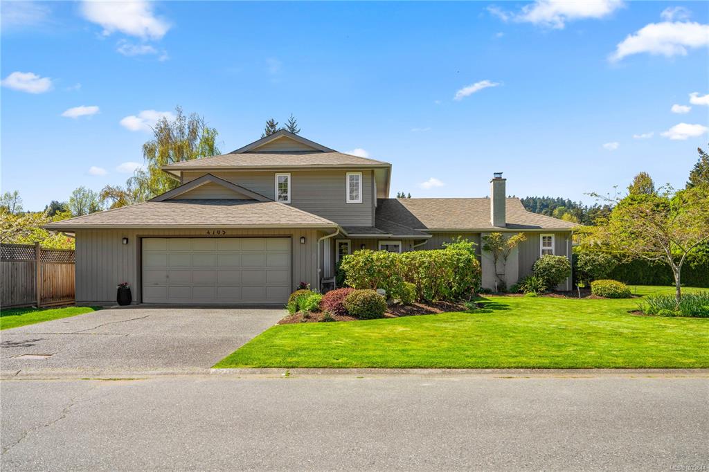 Third View of 4705 Sunnymead Way, Saanich, BC, V8Y 2Z9