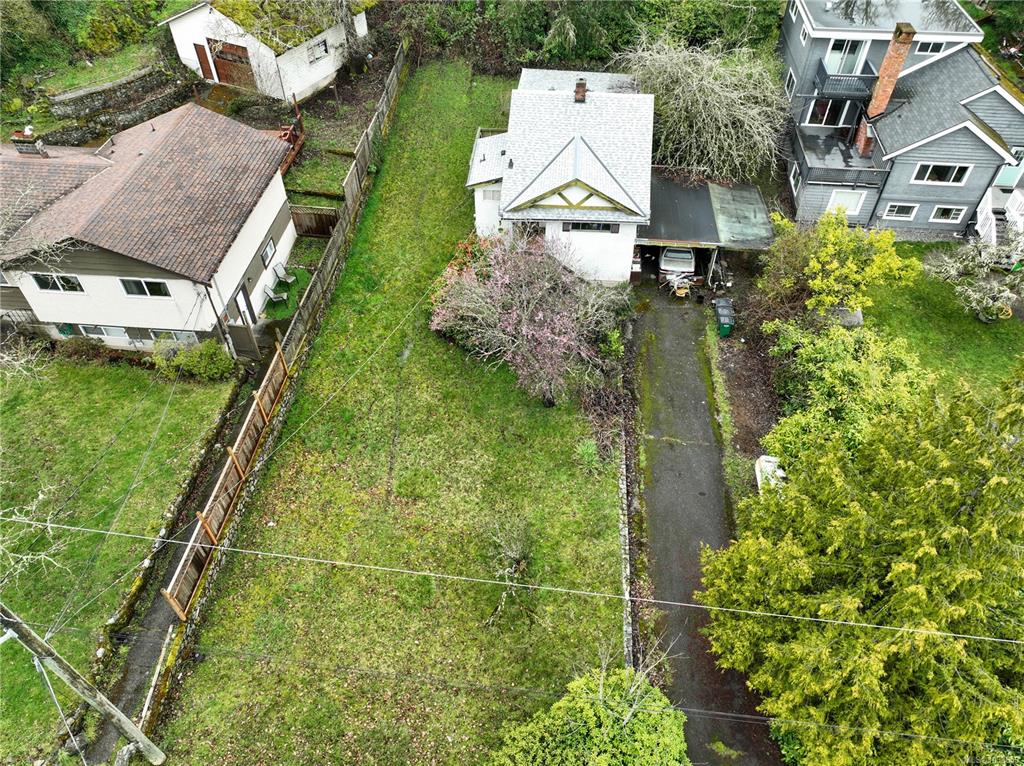 Second View of 4050 Grange Rd, Saanich, BC, V8Z 4V3