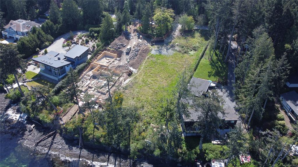 Third View of 760 Lands End Rd, North Saanich, BC, V8L 5K9