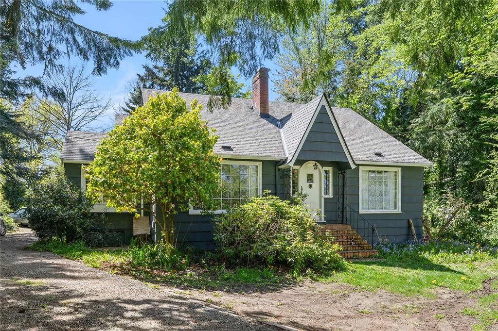Third View of 2895 Murray Dr, Saanich, BC, V9A 2S6