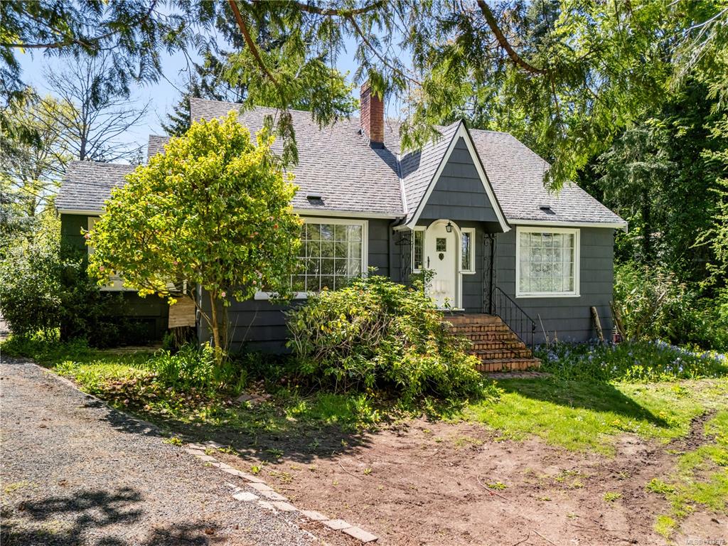 Fifth View of 2895 Murray Dr, Saanich, BC, V9A 2S6