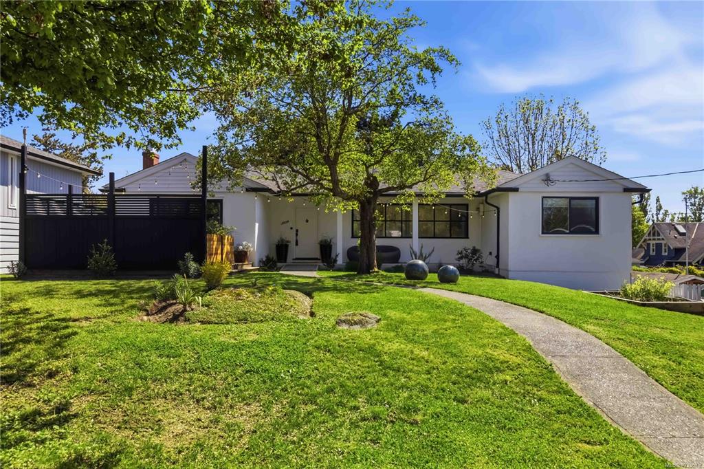 Second View of 3039 Balfour Ave, Victoria, BC, V9A 1R7