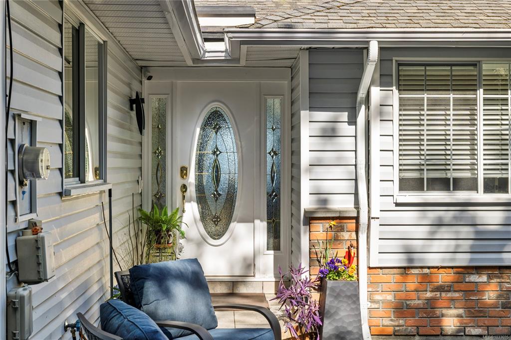 Fourth View of 1089 College Dr, Nanaimo, BC, V9R 5X3