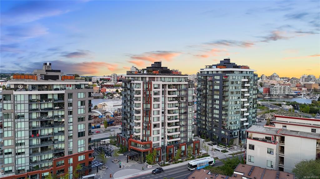 363 Tyee Rd, 1033705, BC,