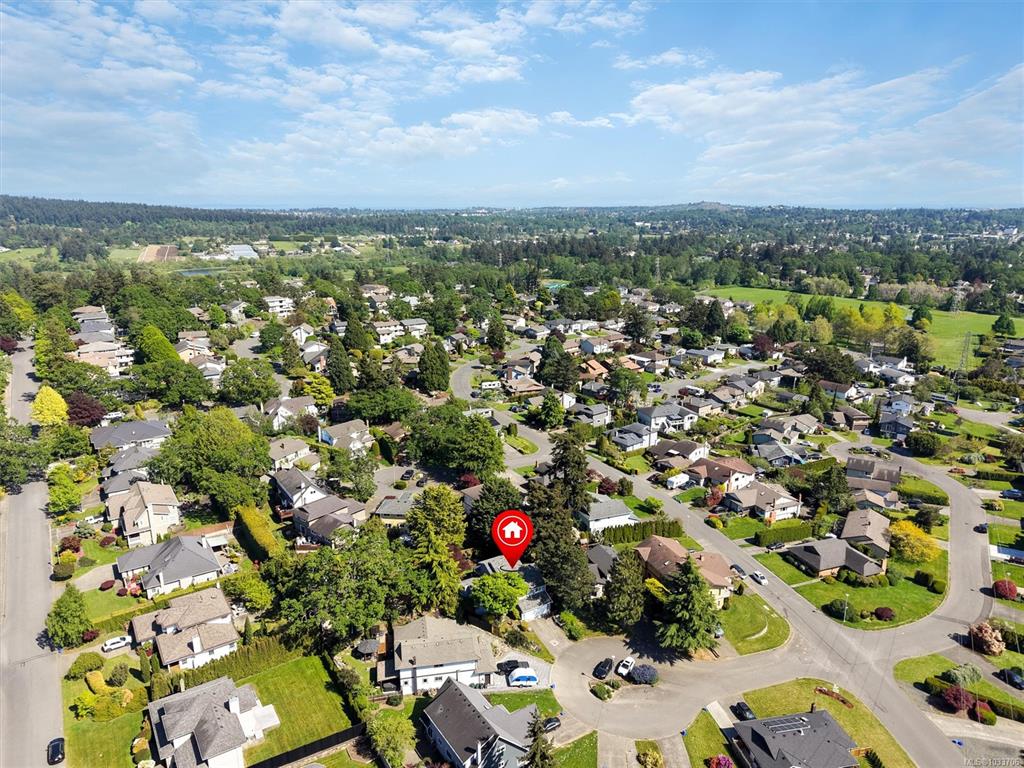 Third View of 4211 Leaf Hill Green, Saanich, BC, V8X 4X8