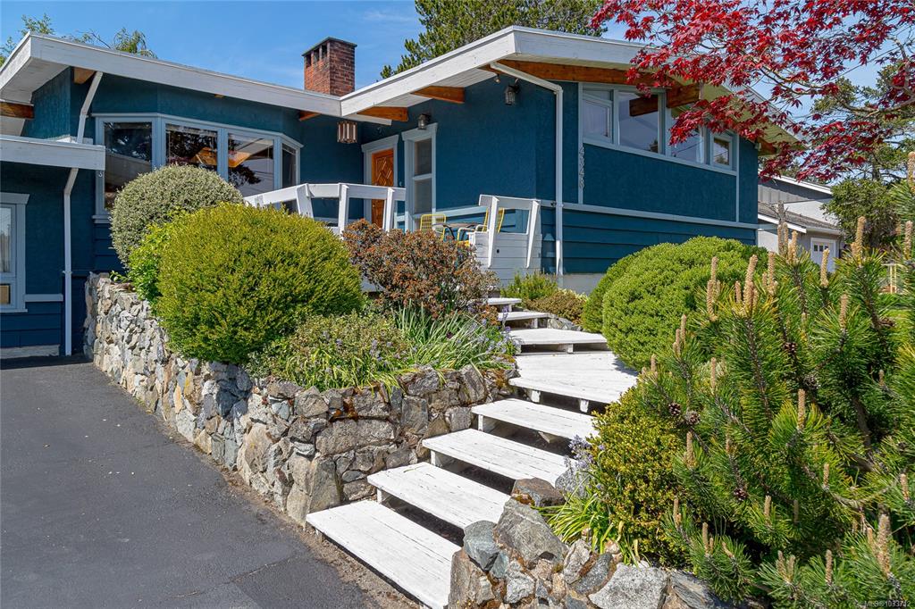 Fifth View of 4348 Harder Rd, Saanich, BC, V8Z 5L4