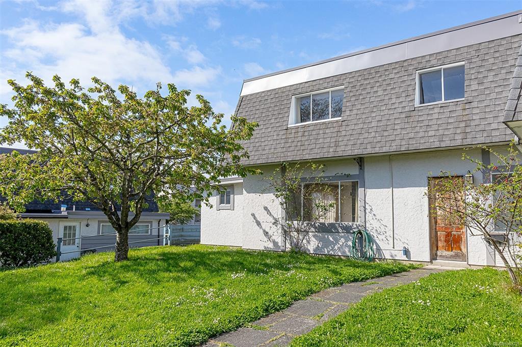 Third View of 926 Market St, Market Court, Victoria, BC, V8T 2E9