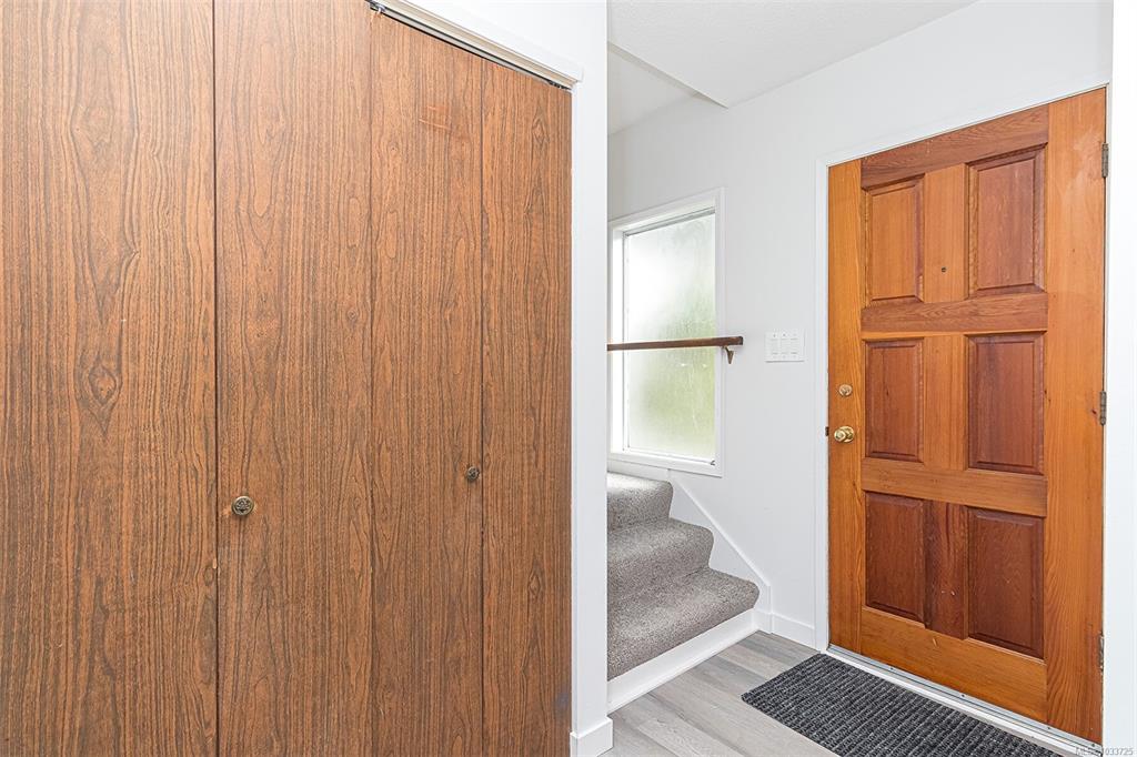 Fifth View of 926 Market St, Market Court, Victoria, BC, V8T 2E9