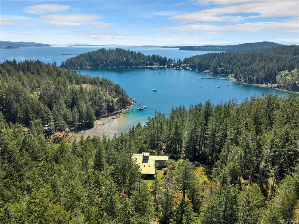 1395 Manzanita Rd, 1033726, BC,