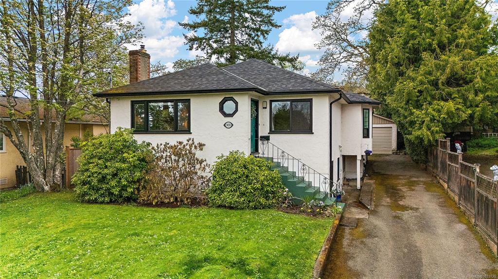 3450 Doncaster Dr, 1033730, BC,