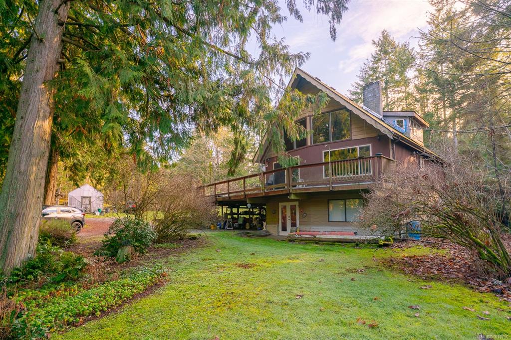 3217 Hewstone Rd, 1033750, BC,