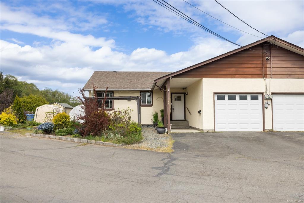 5784 Lakes Rd, 1033751, BC,