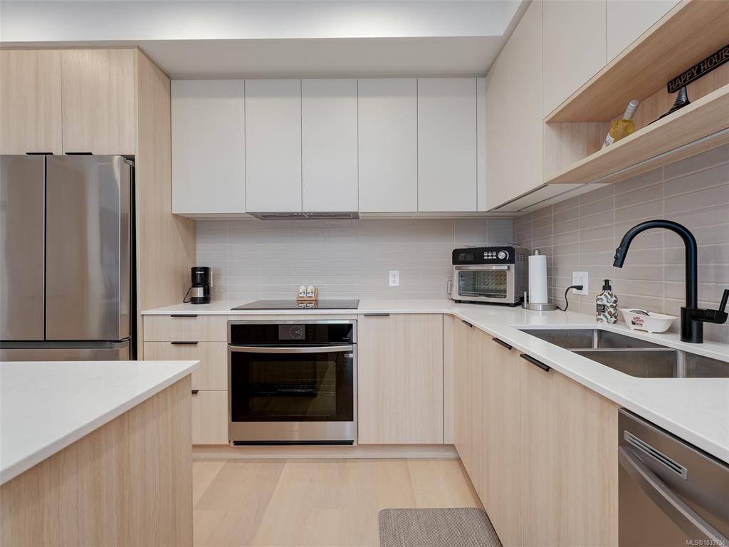 3564 A Ryder Hesjedal Way, 1033758, BC,