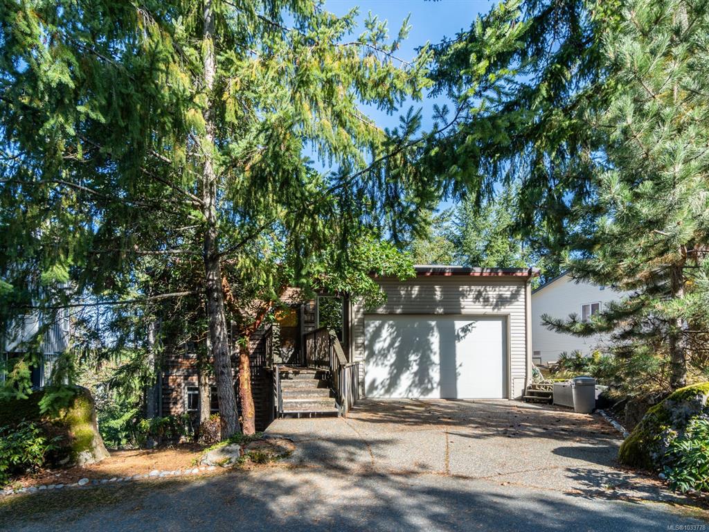 Second View of 541 Charfinch Pl, Long Lake Heights, Nanaimo, BC, V9T 5A4