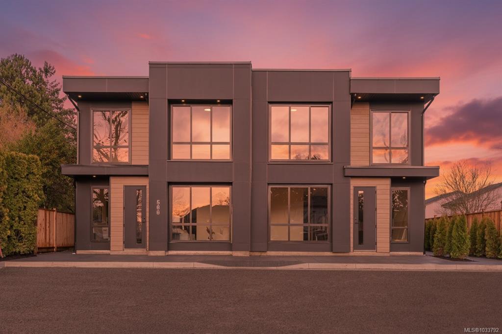 Second View of 588 Whiteside St, Saanich, BC, V8Z 1Y6