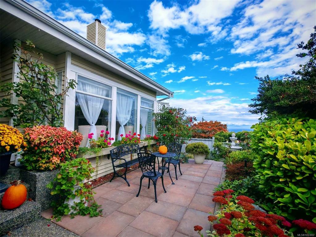 Second View of 3653 Glen Oaks Dr, Nanaimo, BC, V9T 5L3