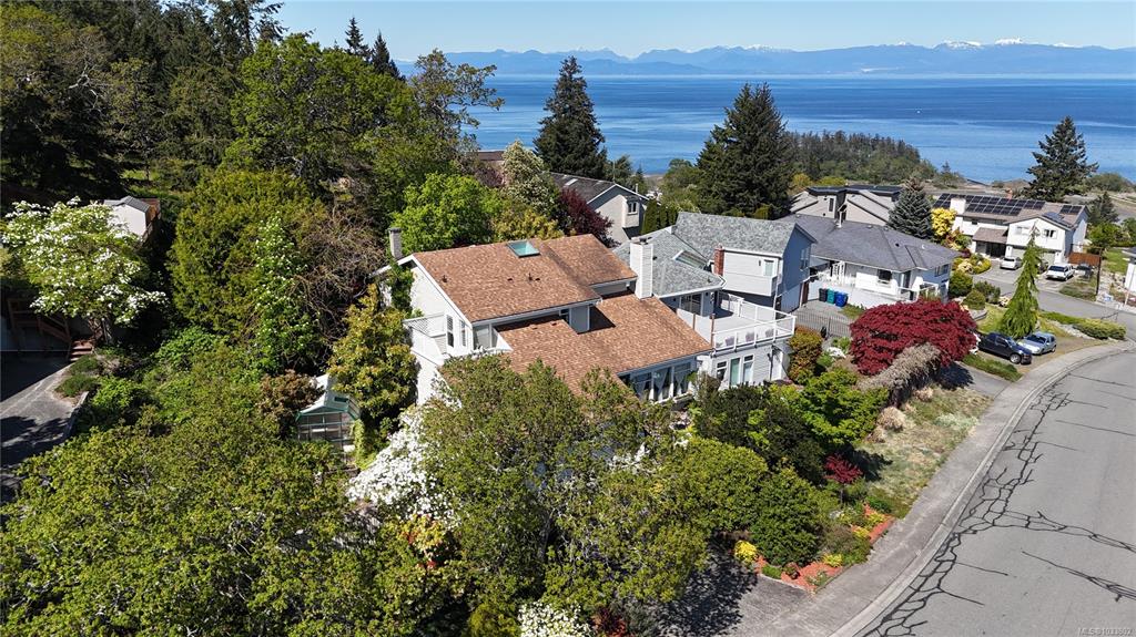 Third View of 3653 Glen Oaks Dr, Nanaimo, BC, V9T 5L3
