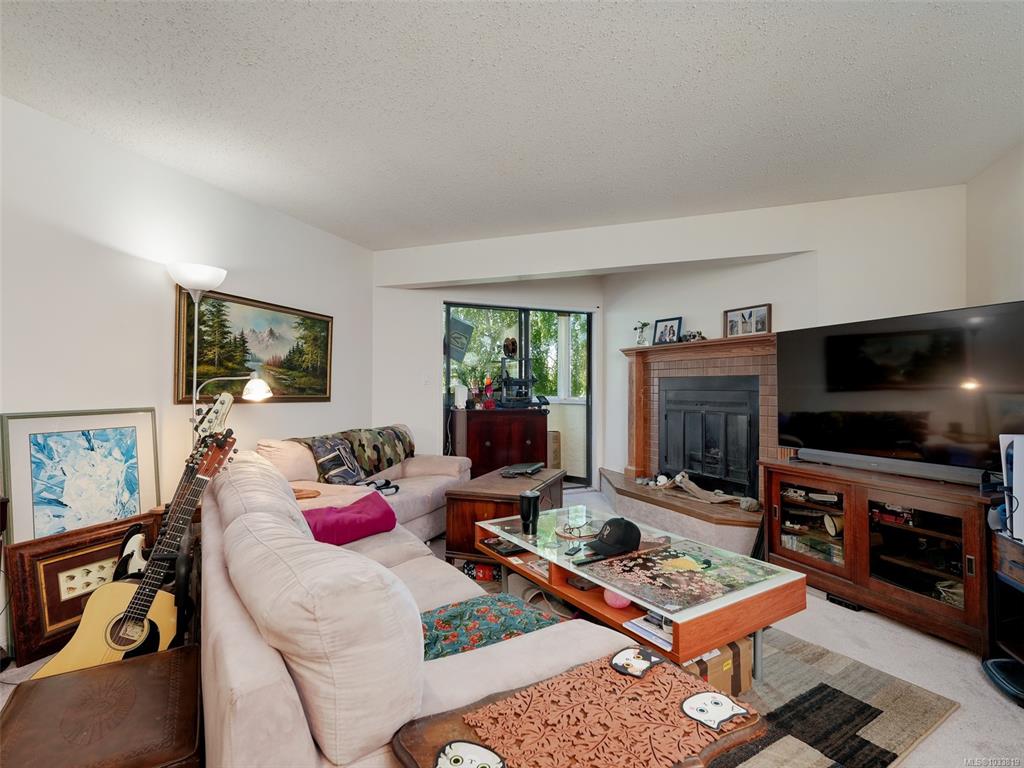 Third View of 9900 Fifth St, Sidney, BC, V8L 2X3