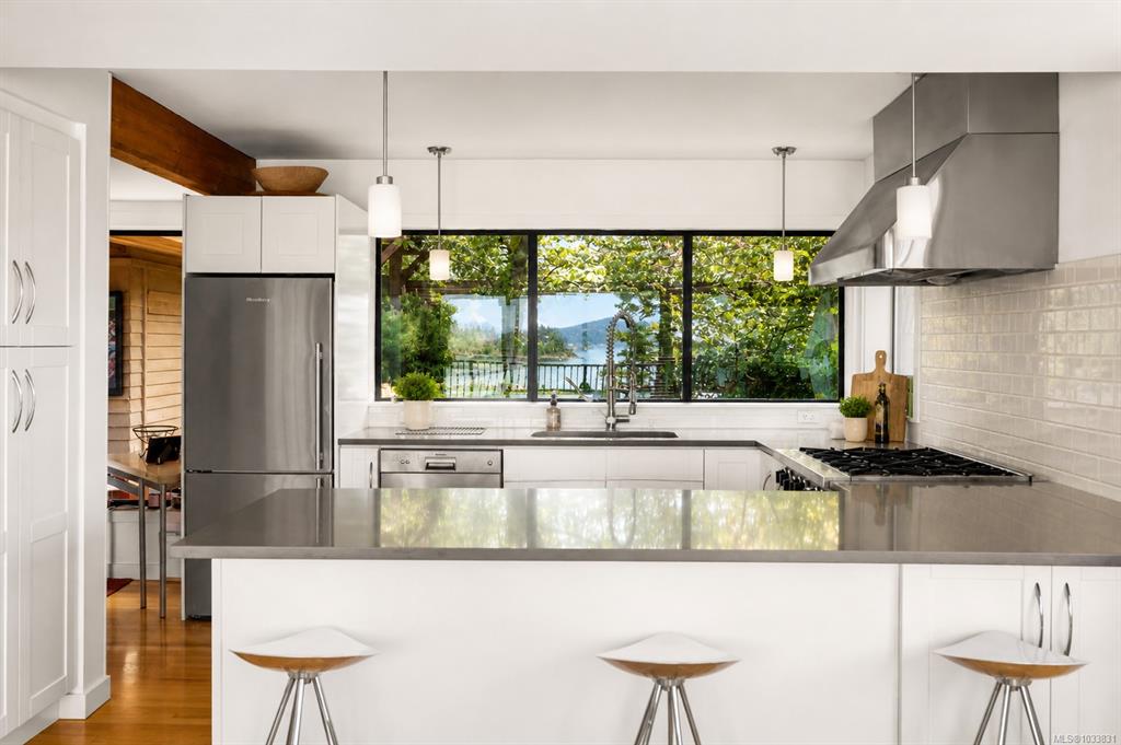 Fifth View of 598 Meldram Dr, North Saanich, BC, V8L 5V8
