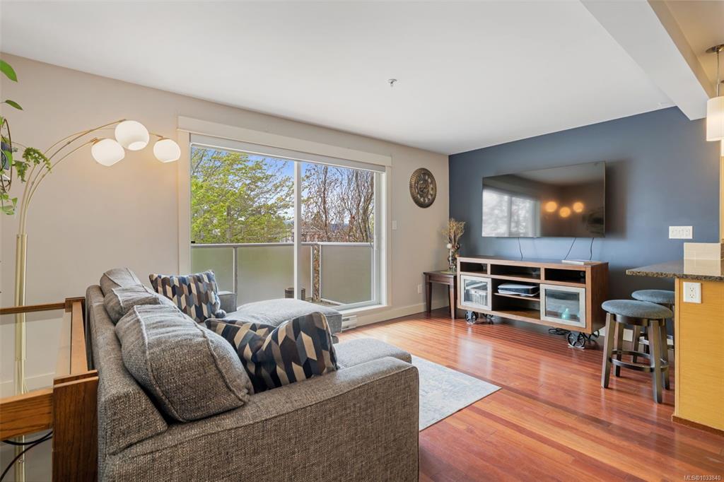 1315 Esquimalt Rd, 1033840, BC,
