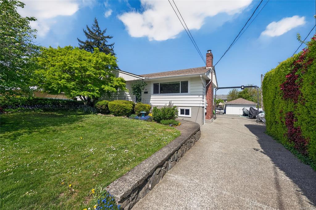 Second View of 550 Cadogan St, Nanaimo, BC, V9S 1T4