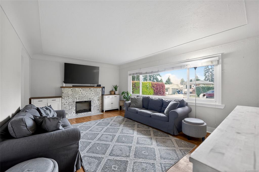 Third View of 550 Cadogan St, Nanaimo, BC, V9S 1T4
