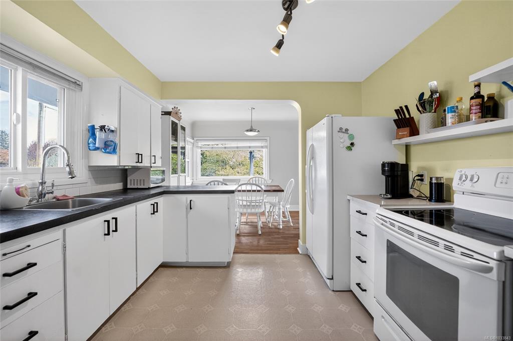 Fifth View of 550 Cadogan St, Nanaimo, BC, V9S 1T4