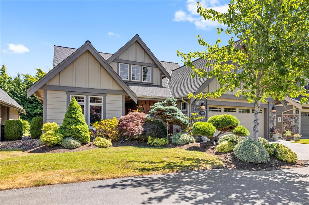 649 Eaglewood Crt, 1033861, BC,