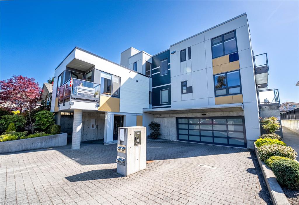 9667 B First St, 1033864, BC,