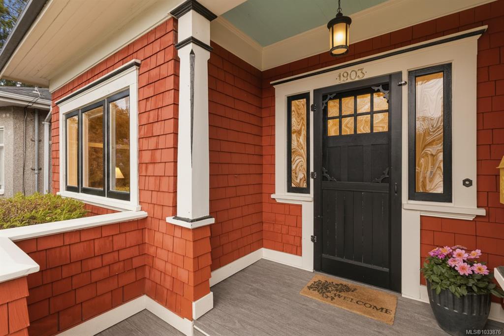Fourth View of 1903 Duchess St, Victoria, BC, V8R 4W2