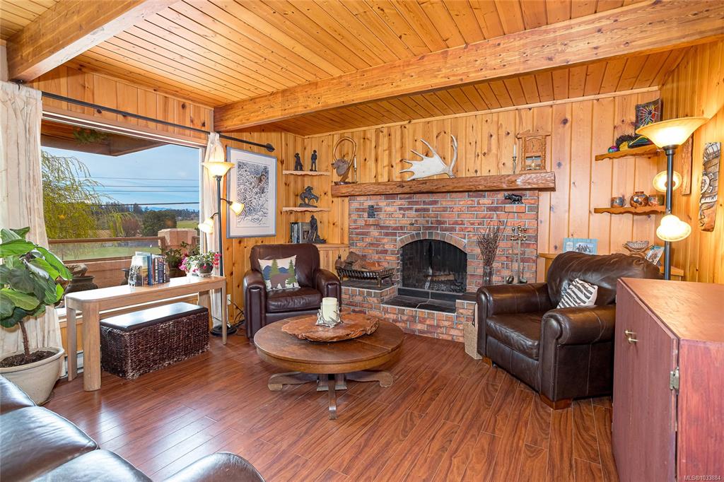 Fourth View of 1670 Burnside Rd W, Saanich, BC, V8X 3X3