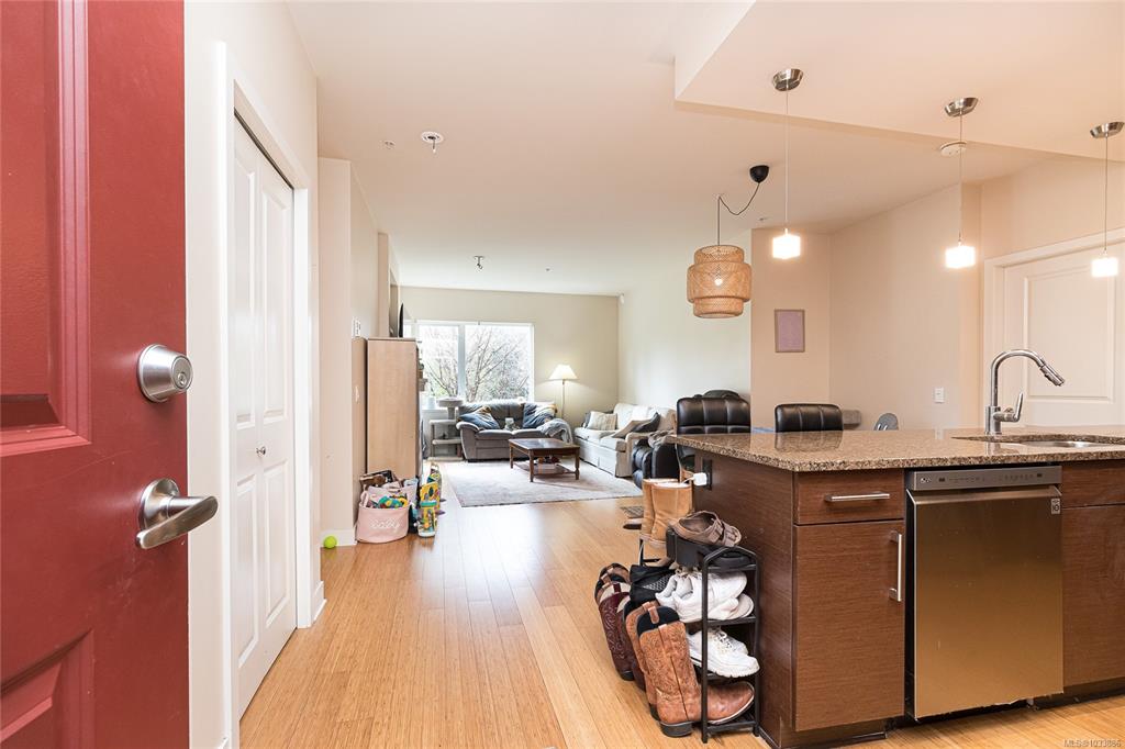Fourth View of 4394 West Saanich Rd, Saanich, BC, V8Z 0B5