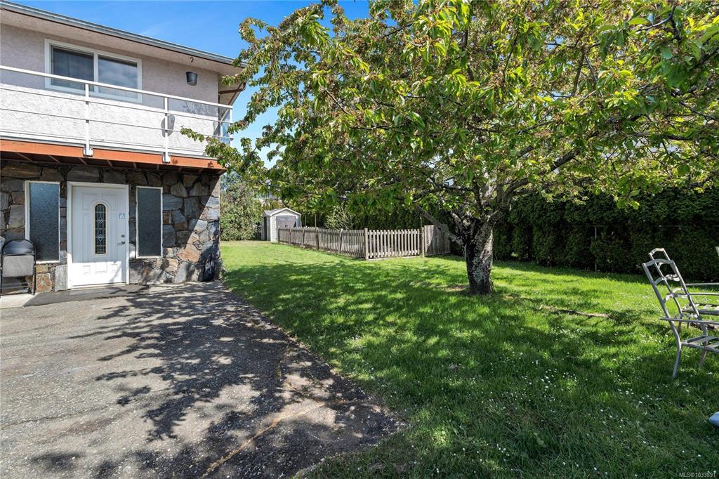 Fifth View of 1768 Angola Pl, Saanich, BC, V8N 4S6